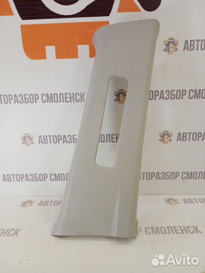 Обшивка стойки центральная верхняя правая Mazda 3