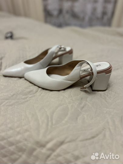 Туфли женские