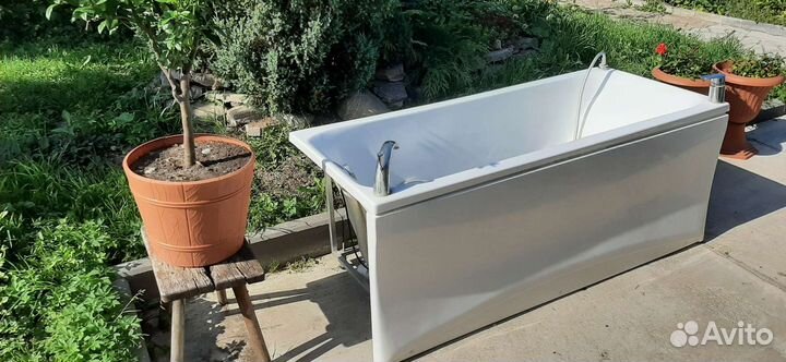 Ванна акриловая 170х70 б/у с гарнитуром Damixa