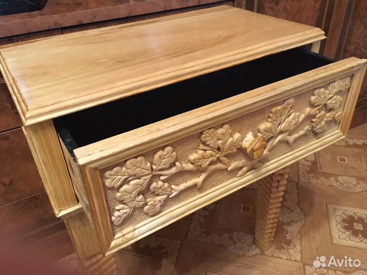 Туалетный столик (тумба) с зеркалом ручной работы