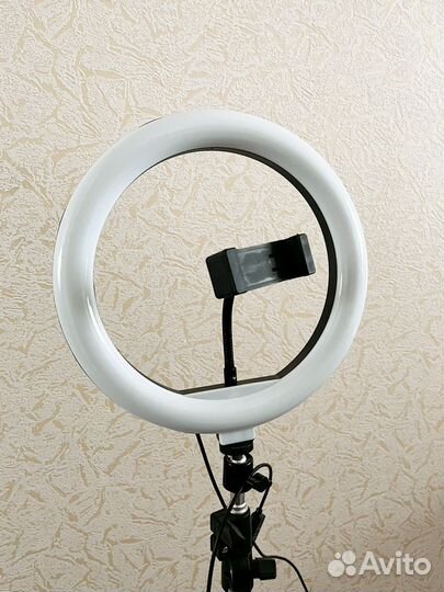 Кольцевая лампа со штативом