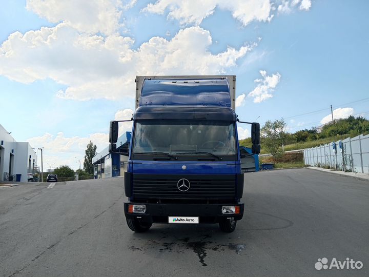 Mercedes-Benz 817, 1995