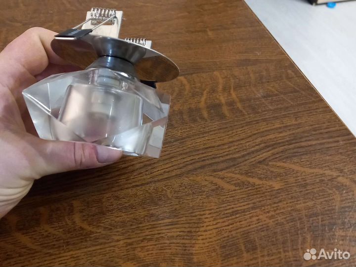 Светильник потолочный встраиваемый