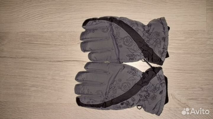 Перчатки женские горнолыжные