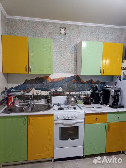 Продам кухню кухонный гарнитур бу