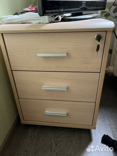 Тумба прикроватная