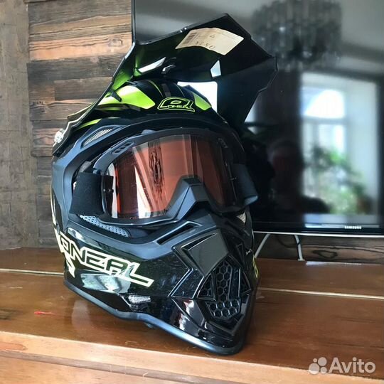 Мотошлемы взрослый и детский