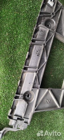 Крепления бампера пара задняя Audi A4 B8 cdnc