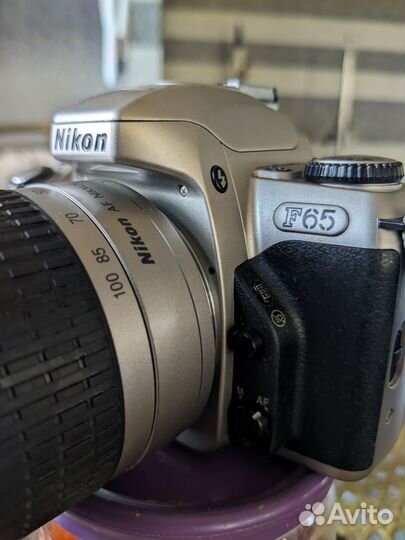 Зеркальный пленочный фотоаппарат Nikon