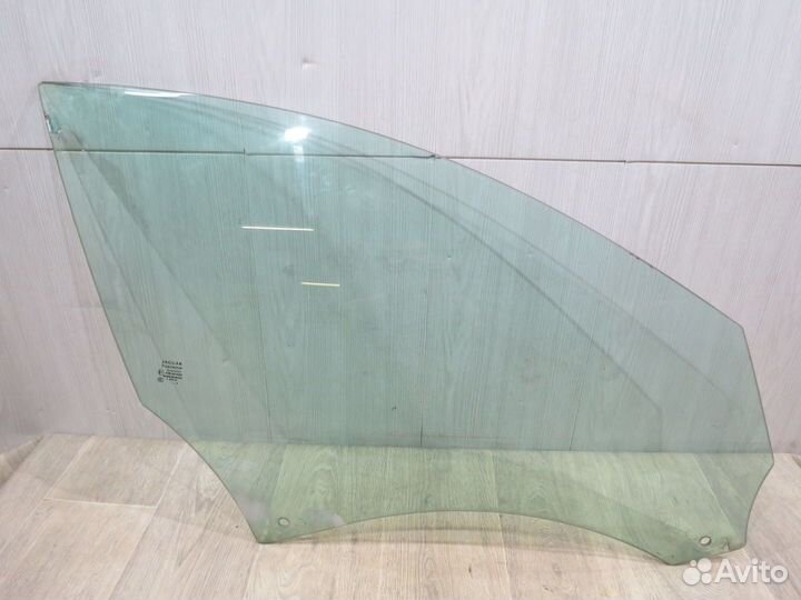 Стекло переднее правое Jaguar XF