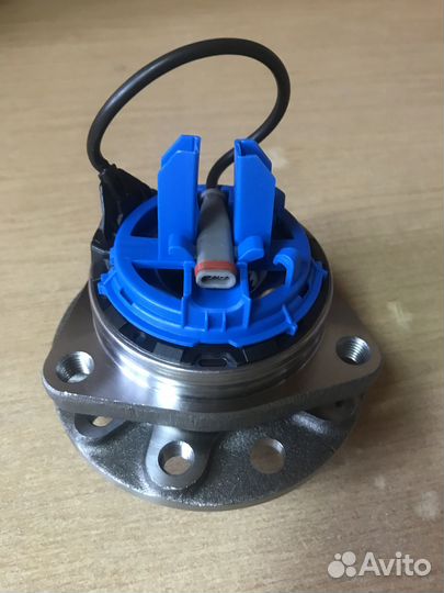 Ступица передняя новая Opel Vectra C