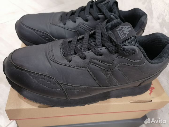 Продам кроссовки kappa