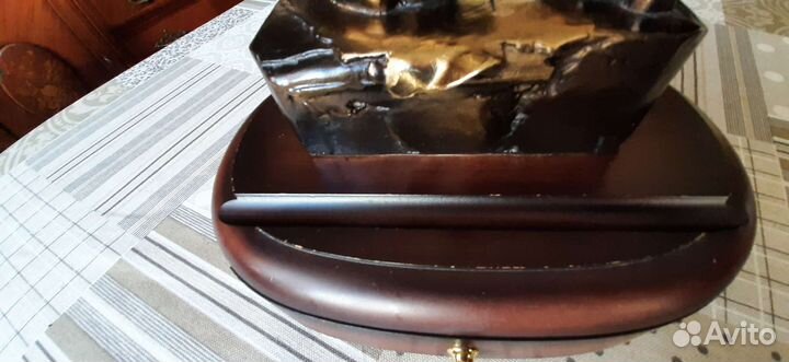 Настольный сувенир 