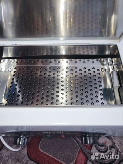 Лампа для сушки ногтей