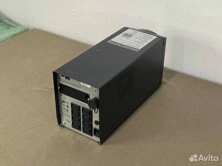 Интерактивный ибп APC Smart-UPS SMT1500I с АКБ