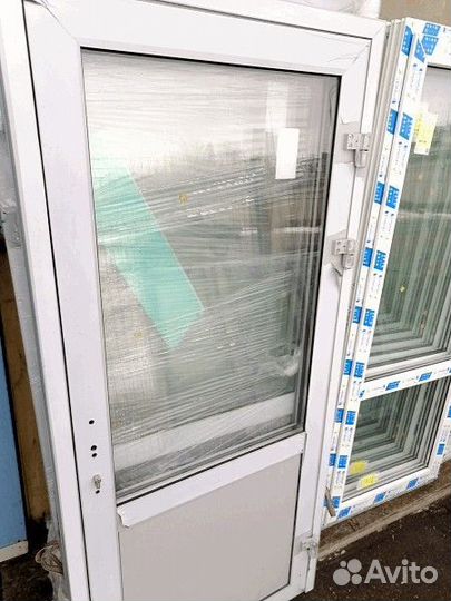 Двери алюминиевые входные 95х210