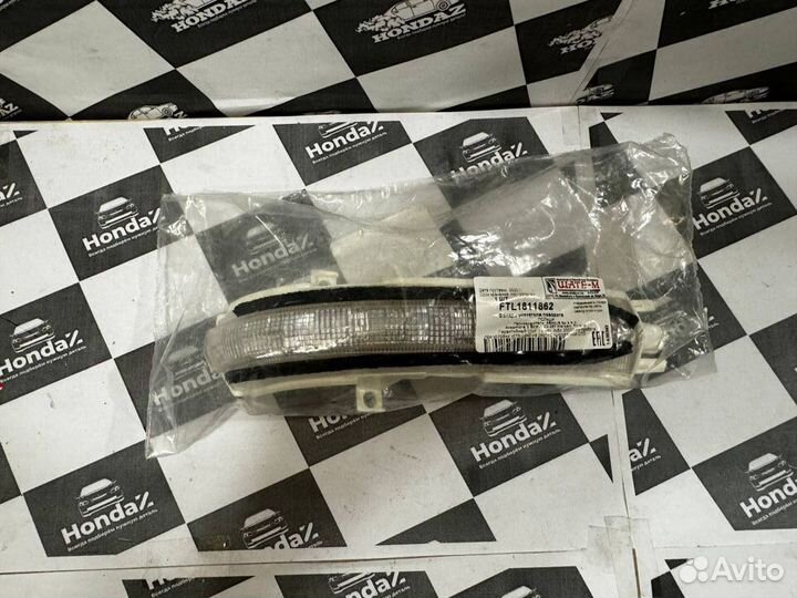 Указатель поворота правый Honda Accord 7