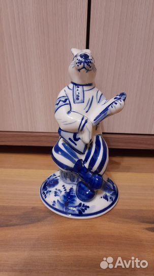 Статуэтка фарфоровая Зайка