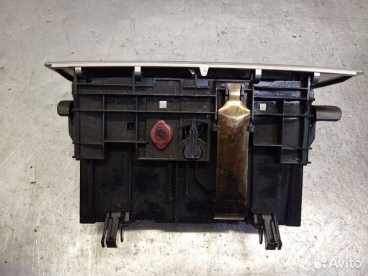 Бардачок центральный Ford Focus 2 хетчбэк 1.8 qqdb