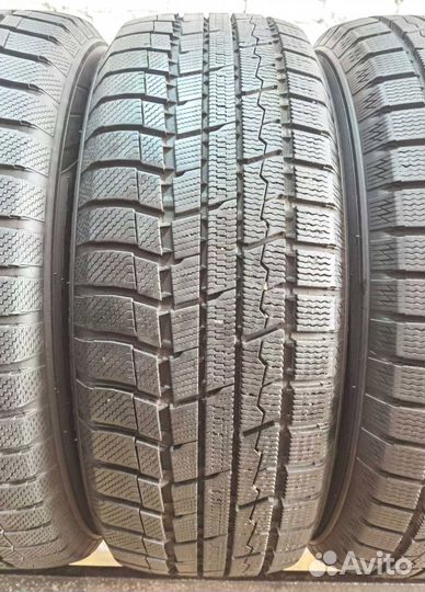 Toyo Winter Tranpath TX 215/60 R17 97H