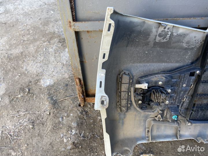 Бампер передний Suzuki Spacia