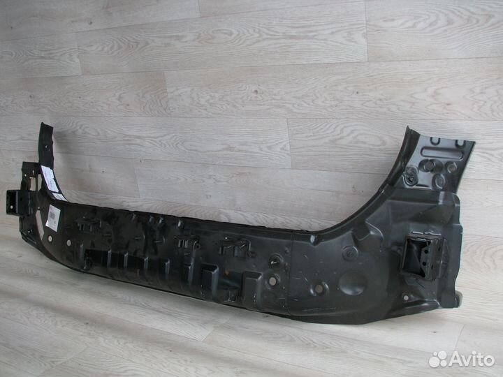 Toyota Noah/Voxy/Esquire Задняя панель новая ориг