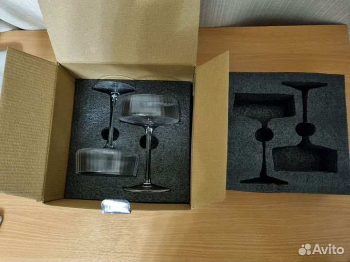 Бокалы в подарочной упаковке