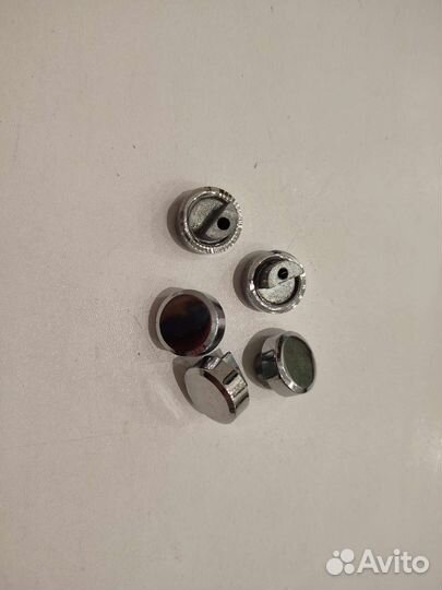 Крепёж для монтажа зеркал на стену