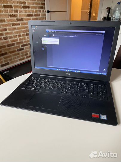 Игровой ноутбук Dell i3 7020U/8gb/R520