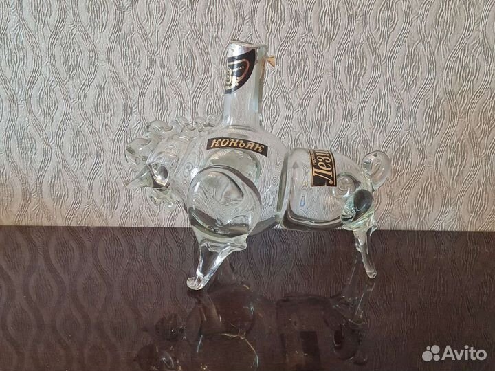 Бык Бутылка из-под Коньяка Лезгинка