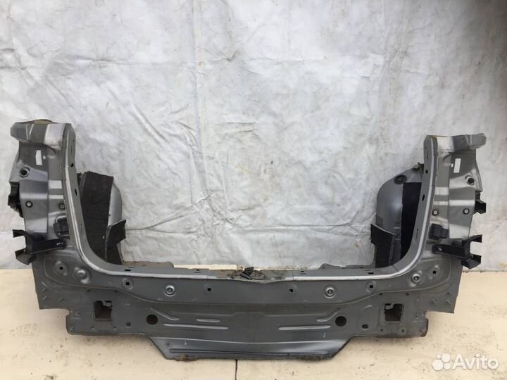 Б/У Панель задняя 575813303A VAG