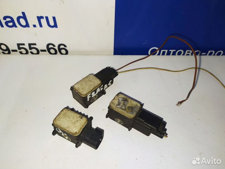 Датчик удара Форд Фокус 2