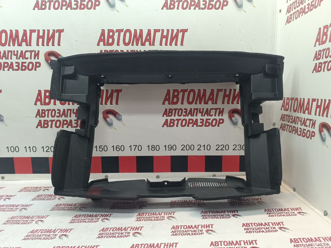 Дефлектор радиатора Voyah Dream новый оригинал