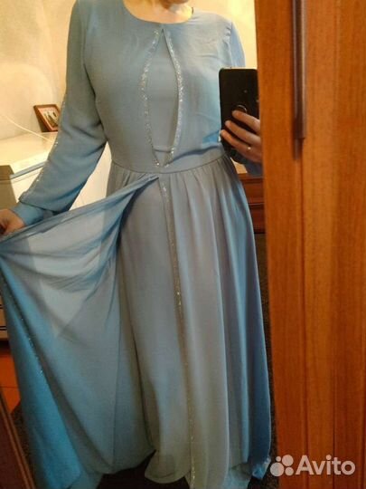 Вечернее платье со шлейфом