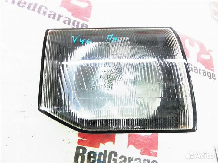 Фара передняя правая Mitsubishi Pajero V46 4M40