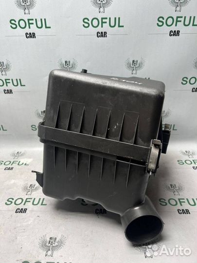 Корпус воздушного фильтра Toyota Rav4 2007