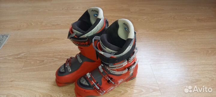Горнолыжные ботинки atomic 27.5-28.0