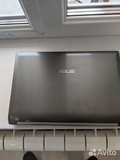 Ноутбук asus