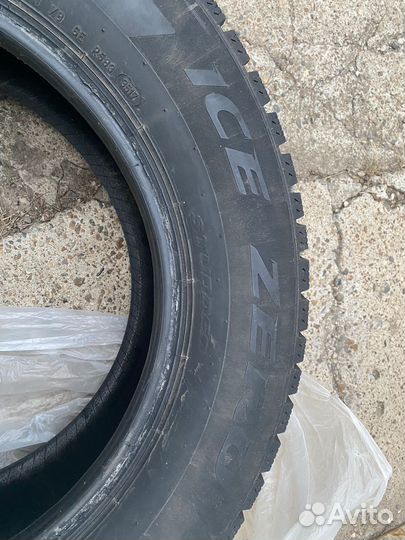 Pirelli Ice Zero 225/65 R17 106T