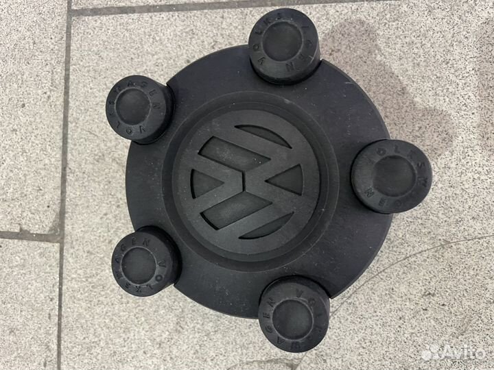 Колпачки оригинальные на диск Volkswagen
