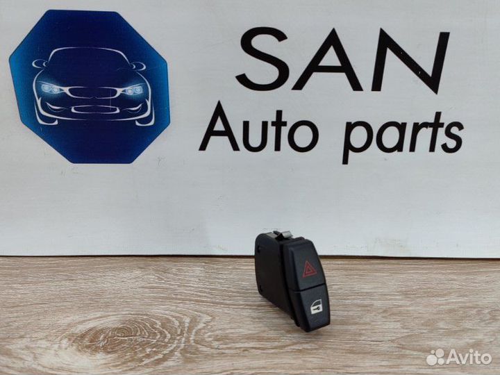 Кнопка аварийной сигнализации Bmw X5 Рест E70 рест