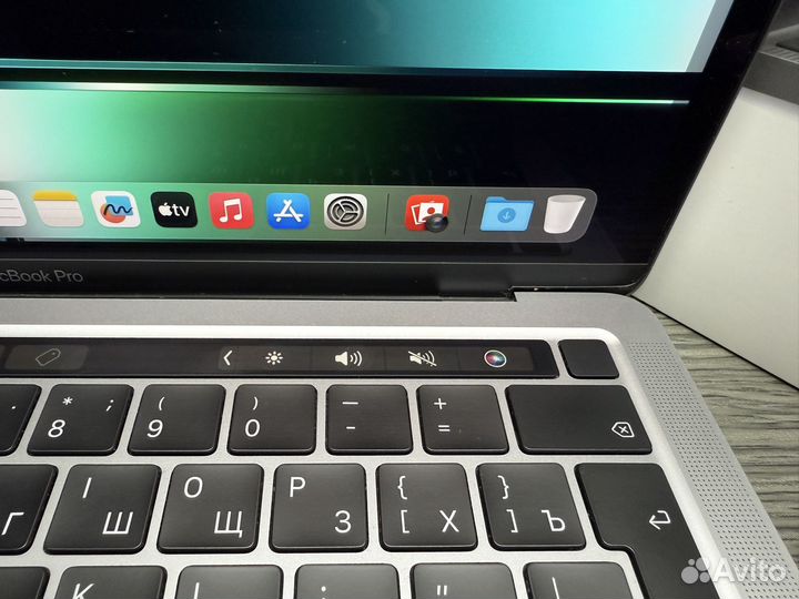 MacBook Pro 13 touch BAR core i5 16Gb SSD 512