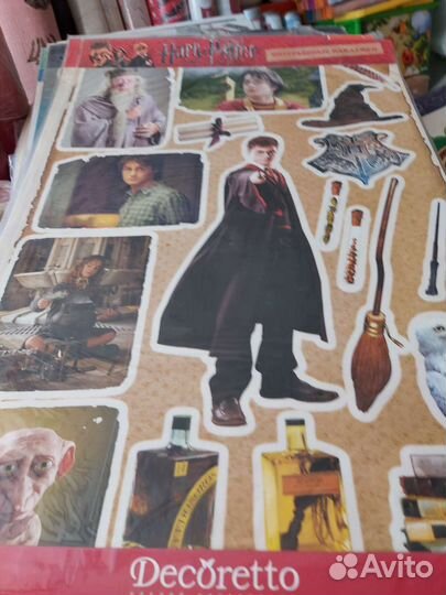 Наклейки на стену