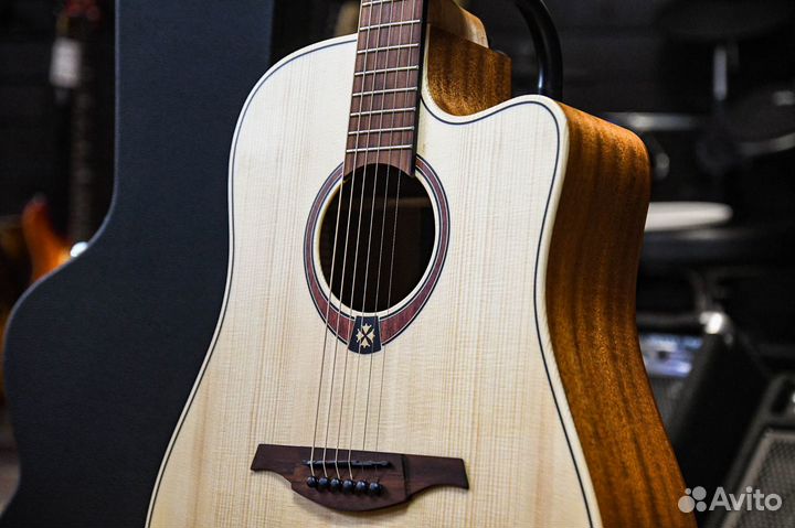 Акустическая Гитара Lag (комплект)