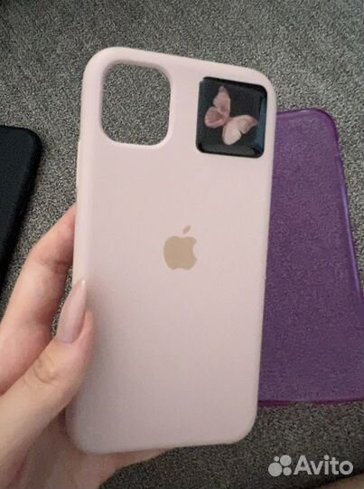 Чехлы на iPhone 11