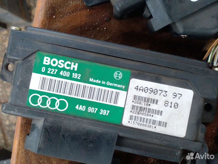 Блок управления зажиганием Audi 100 c4 2.3