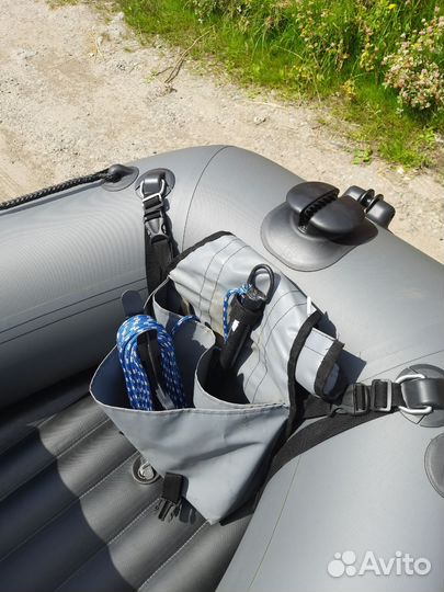 Hunter 330A, Mercury 9.9 light