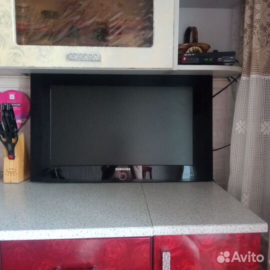 Тв samsung 26 дюймов, приставка 20 каналов