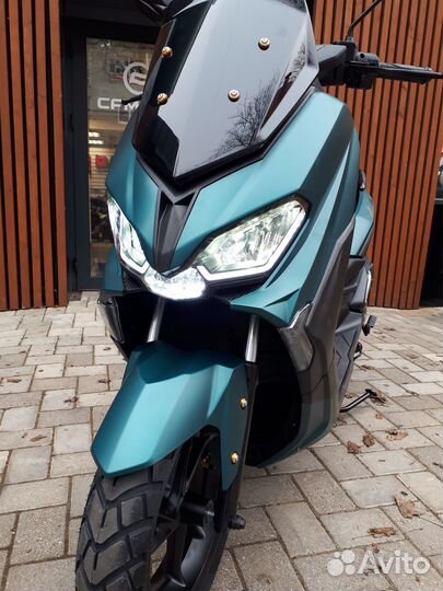 Новейший мотороллер Vulkan 150cc птс