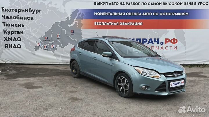 Накладка заднего бампера Ford Focus 3